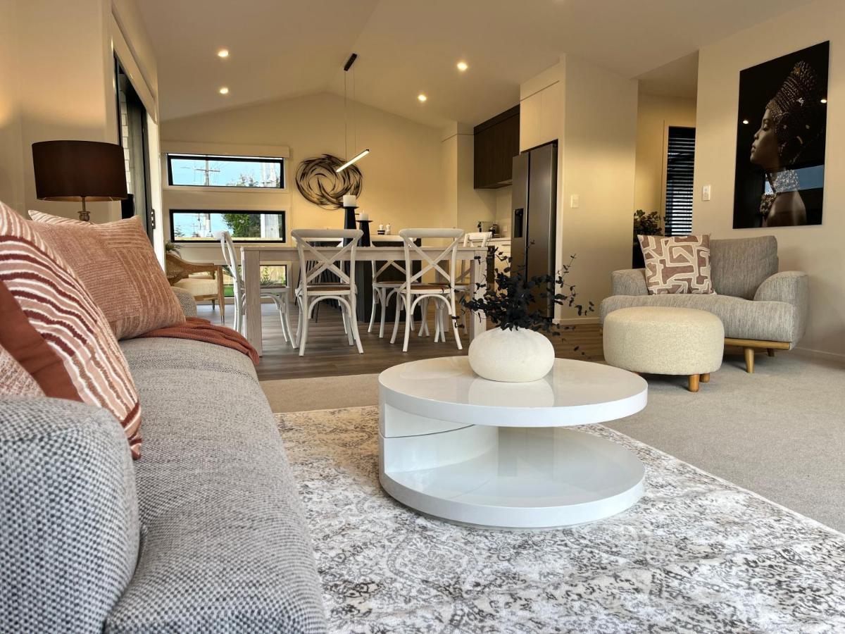 Luxury Villa, Central, Golf And Cafes - By Kosh Bnb Hamilton Buitenkant foto