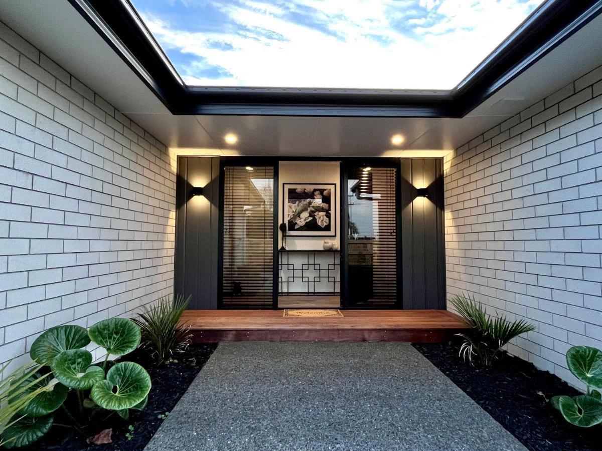 Luxury Villa, Central, Golf And Cafes - By Kosh Bnb Hamilton Buitenkant foto